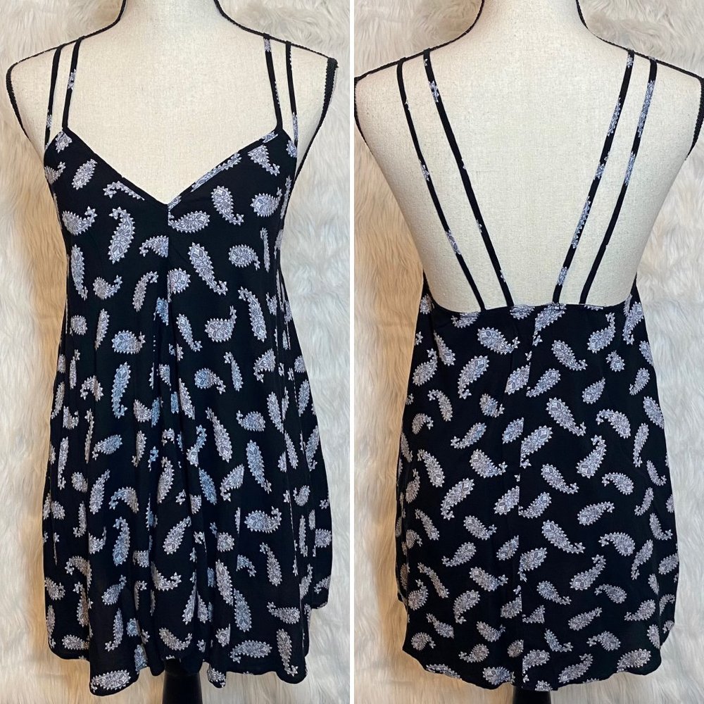 Brandy Melville Strappy Tank Top Paisley Print Black & White One Size